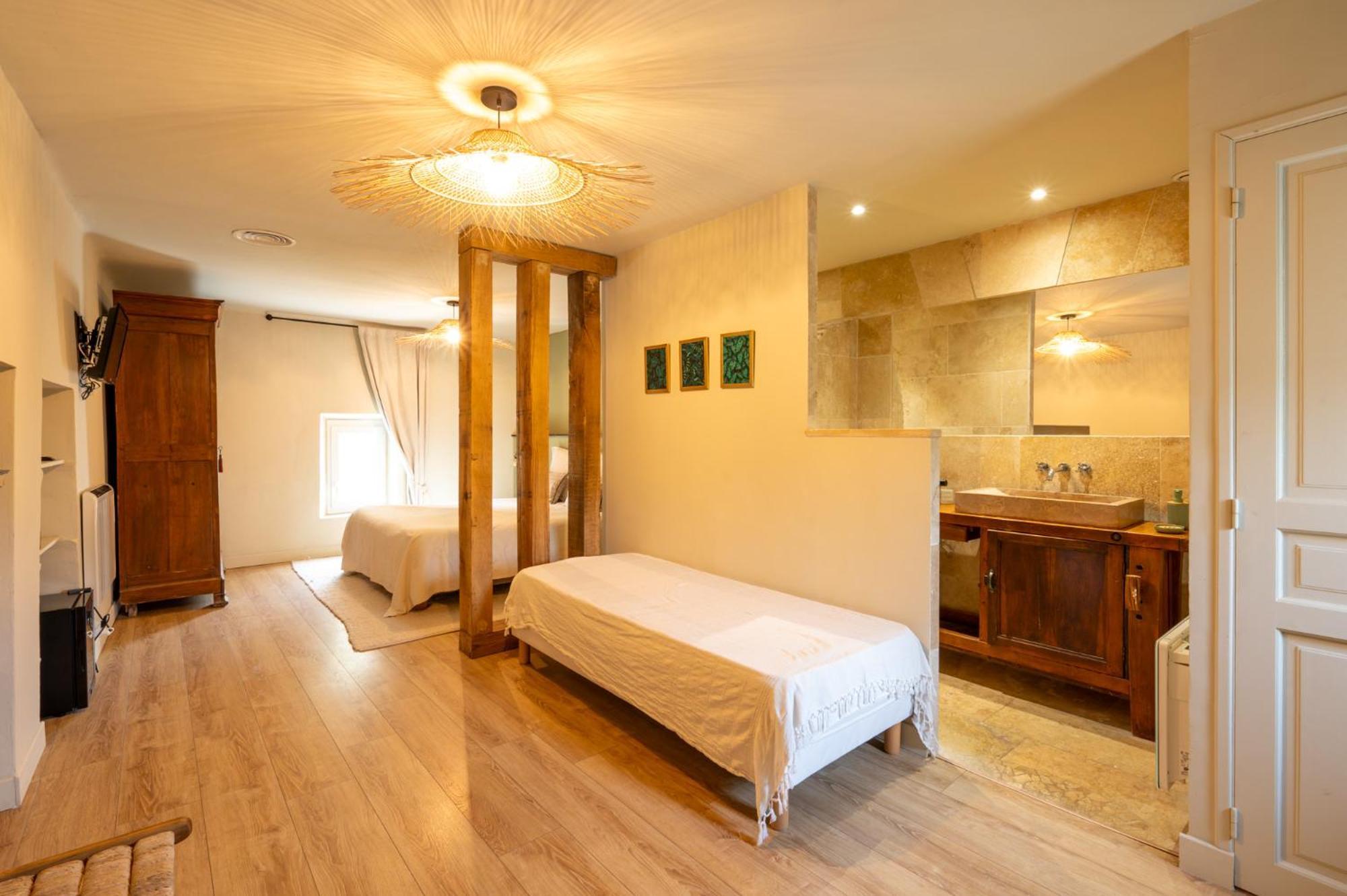 Mas du Cimaï Hotel Evenos Bagian luar foto